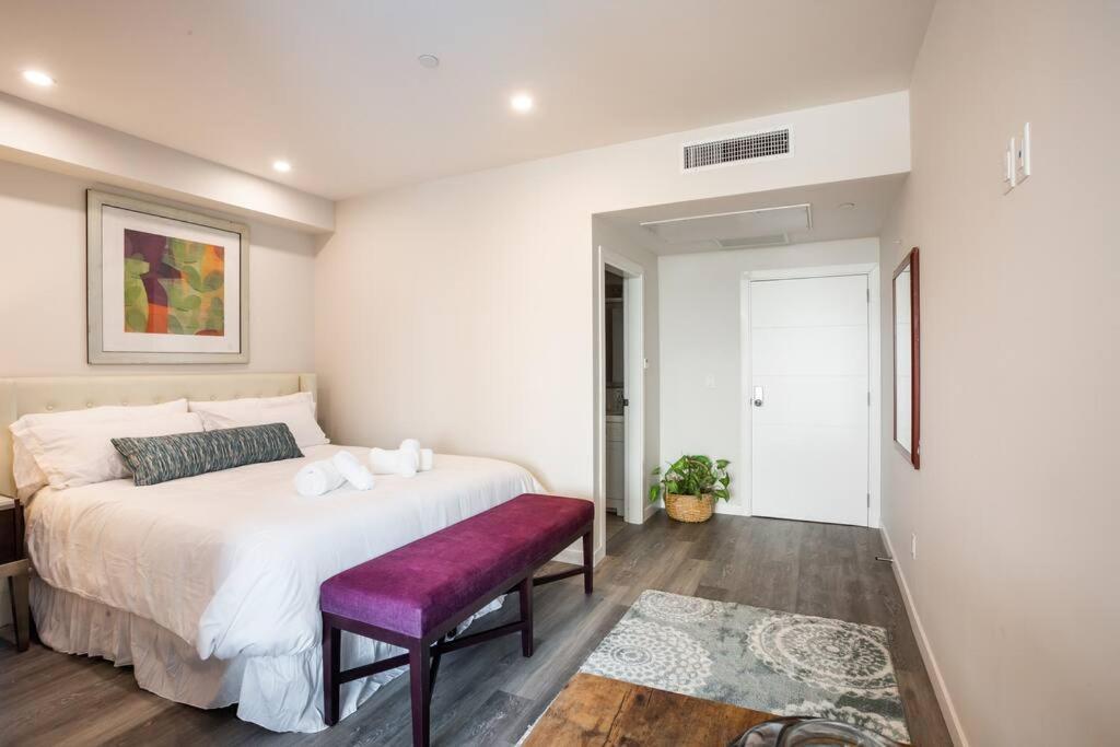 One Bedroom Apartment With San Diego Downtown View Exterior photo
